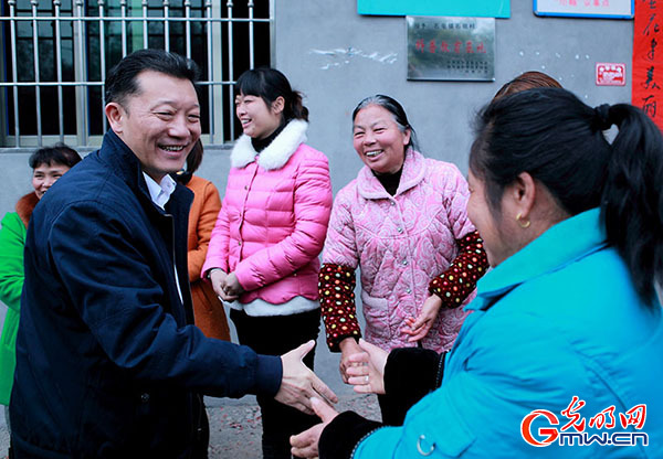 生命的厚度与长度——记全国优秀县委书记廖俊波