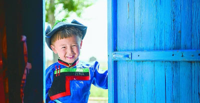 一样的苍穹本色,不一样的“诗与远方” 一样的苍穹本色,不一样的“诗与远方”