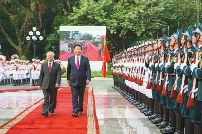 习近平同越共中央总书记阮富仲会谈