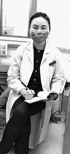 坐在医生身后，我更多地理解了你