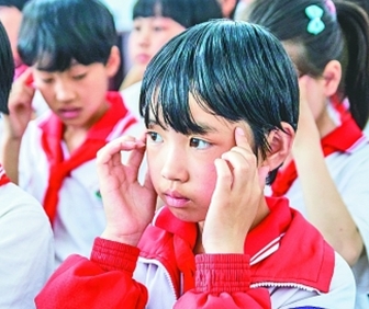 拿什么拯救孩子的明眸