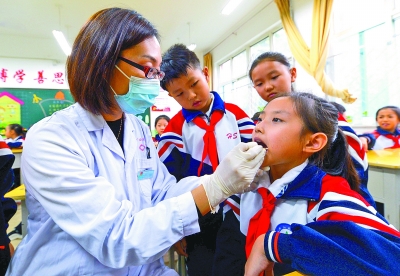 爱护牙齿 关注健康