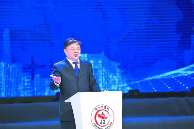 “核心价值观百场讲坛”走进新疆石河子大学 “核心价值观百场讲坛”走进新疆石河子大学