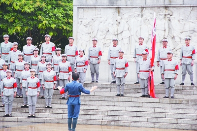 种满故事的红色土地