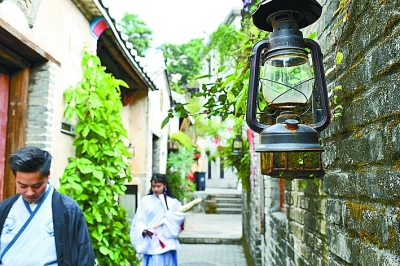 铺开一幅传统村落生态美景图