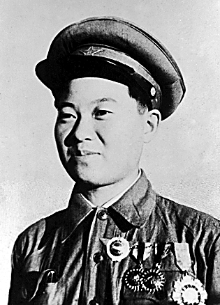 郭俊卿:屡建奇功的“现代花木兰” 郭俊卿:屡建奇功的“现代花木兰”