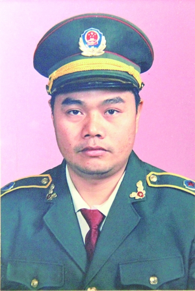 杨启泉:经济建设的保护神 杨启泉:经济建设的保护神