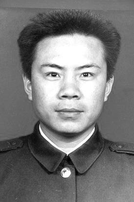 用生命捍卫边陲安全——追记因公牺牲人民警察龙飞