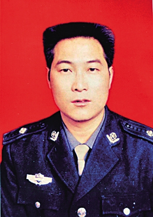 青春热血铸警魂——追记治爆缉枪英雄刘文国 青春热血铸警魂——追记治爆缉枪英雄刘文国