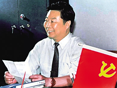 郑培民:做官先做人 万事民为先 郑培民:做官先做人 万事民为先