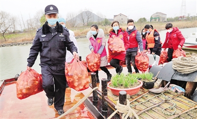 守望相助 传递温暖和力量 守望相助 传递温暖和力量
