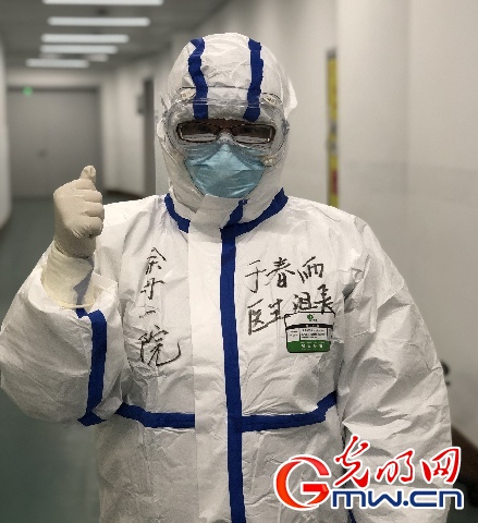 于春雨:战“疫”场上“铿锵玫瑰”别样红 于春雨:战“疫”场上“铿锵玫瑰”别样红