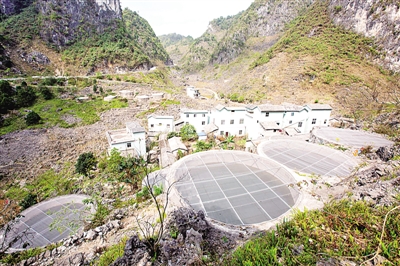 疫情下加快思考建立解决相对贫困的长效机制