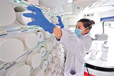 方舱医院:用中国智慧撑起“生命之舟” 方舱医院:用中国智慧撑起“生命之舟”