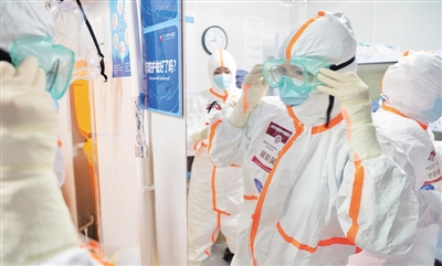 通史懂法 专博相济 求真求善——对医学生培育方向的三点思考