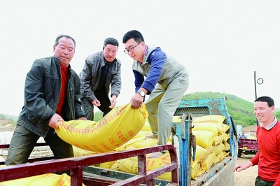 抓好党建促扶贫 检验党建看脱贫