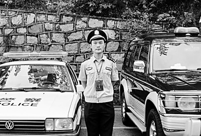 张宁海:“请跟我走,我来为大家照亮……” 张宁海:“请跟我走,我来为大家照亮……”