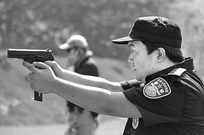 “人如其名”李敬忠:中枪后依然冲向毒贩 “人如其名”李敬忠:中枪后依然冲向毒贩