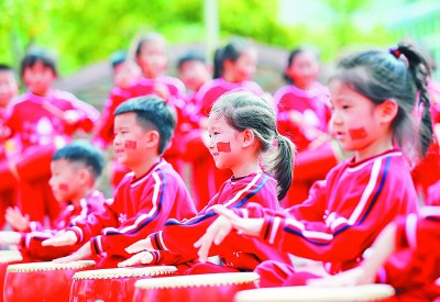 中秋月圆时 共话家国情