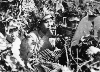 从抗美援朝战争中汲取新时代伟大斗争的精神动力