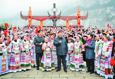 向全国各族人民致以美好的新春祝福 祝各族人民幸福吉祥祝伟大祖国繁荣富强