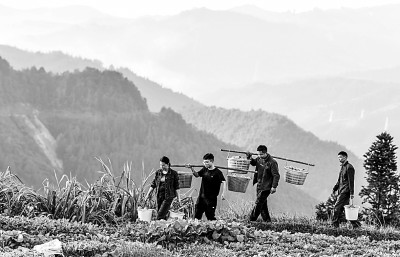 以精品传达时代力量和人民心声 以精品传达时代力量和人民心声