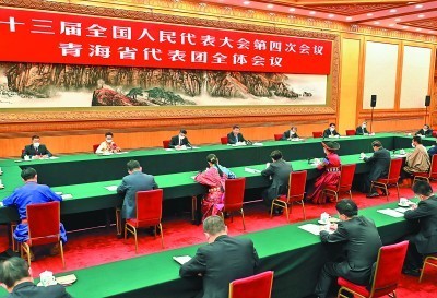 习近平：坚定不移走高质量发展之路 坚定不移增进民生福祉