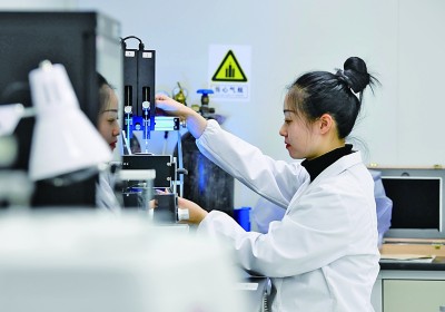 办学与成长,但求适应社会需要 办学与成长,但求适应社会需要