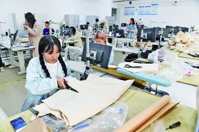 办学与成长,但求适应社会需要 办学与成长,但求适应社会需要