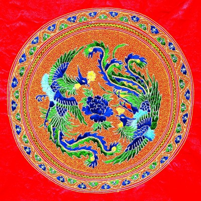 毕节苗绣:飞针走线赶订单 毕节苗绣:飞针走线赶订单