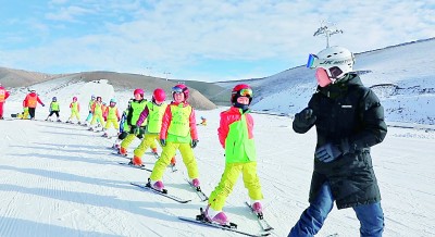 冬奥风燃起新疆冰雪热