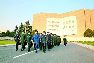 党管军事人才的百年实践及启示