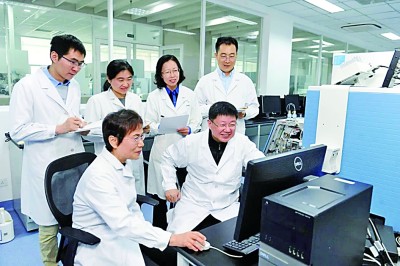 党管军事人才的百年实践及启示