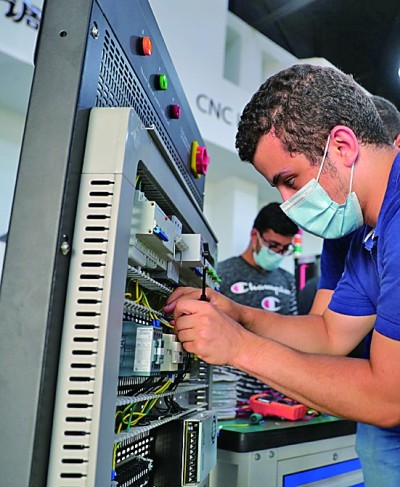 “鲁班工坊”,携工匠精神走向世界 “鲁班工坊”,携工匠精神走向世界