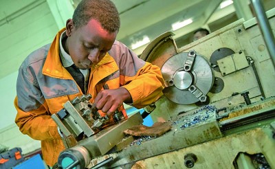 “鲁班工坊”,携工匠精神走向世界 “鲁班工坊”,携工匠精神走向世界