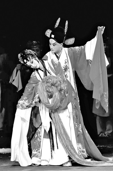 生死不渝的爱情之旅——评昆剧《影梅庵忆语——董小宛》 生死不渝的爱情之旅——评昆剧《影梅庵忆语——董小宛》