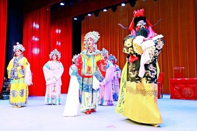 乡土戏曲如何演绎时代新华章——秦腔发展与传播现状调查思考 乡土戏曲如何演绎时代新华章——秦腔发展与传播现状调查思考