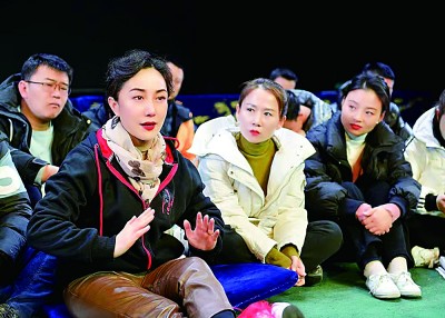侯艳代表:群众在哪里,宣讲就延伸到哪里 侯艳代表:群众在哪里,宣讲就延伸到哪里