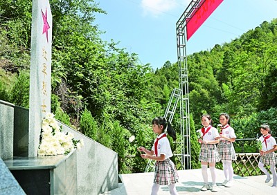 【提灯·为烈士寻亲之十一】烈士后人神山认亲