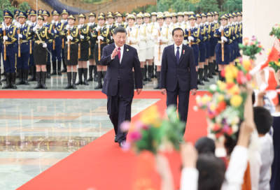 习近平同印度尼西亚总统佐科会谈