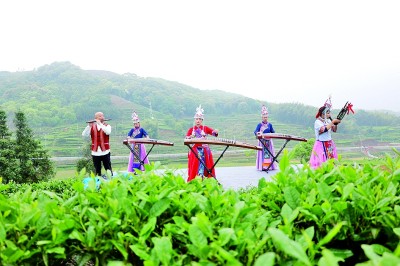 扎根沃土 山海腾飞——福建宁德深入践行“四下基层”走好群众路线