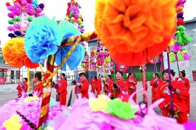 【我们这些年俗】苇子灯阵