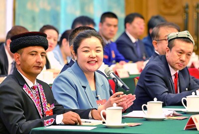 建功新时代 巾帼展英姿 建功新时代 巾帼展英姿