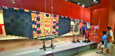 锦篇绣帙 蔚为大观——“五彩锦簇——中华服饰文化展”走笔