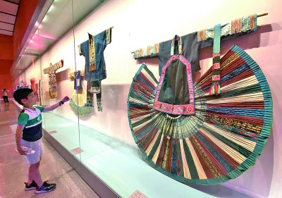 锦篇绣帙 蔚为大观——“五彩锦簇——中华服饰文化展”走笔