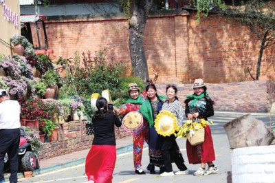 云南省曲靖市马龙区通泉街道土瓜冲村：“旅居村”引客来