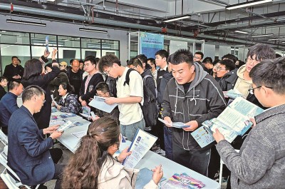 【携手奔赴现代化的明天】扎根西部,新时代学子这样选择!——甘肃高校毕业生西部创业的故事与启示 【携手奔赴现代化的明天】扎根西部,新时代学子这样选择!——甘肃高校毕业生西部创业的故事与启示