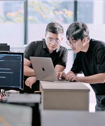 “为港澳创业就业青年铺路搭桥” “为港澳创业就业青年铺路搭桥”