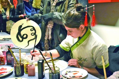 布拉格孔子学院庆新春:在中国传统节日里收获新体验 布拉格孔子学院庆新春:在中国传统节日里收获新体验