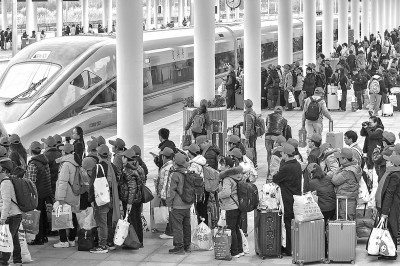 【春运进行时】云南铁路开行蛇年首趟务工专列 【春运进行时】云南铁路开行蛇年首趟务工专列